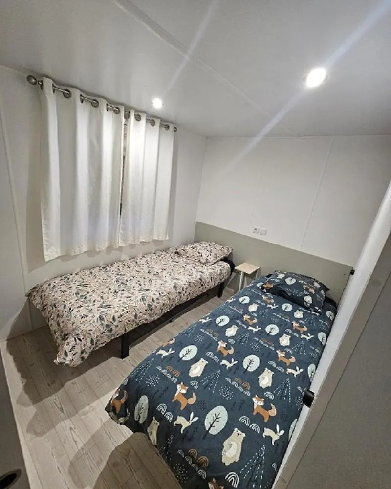 Camping De Charlieu 0*,  France