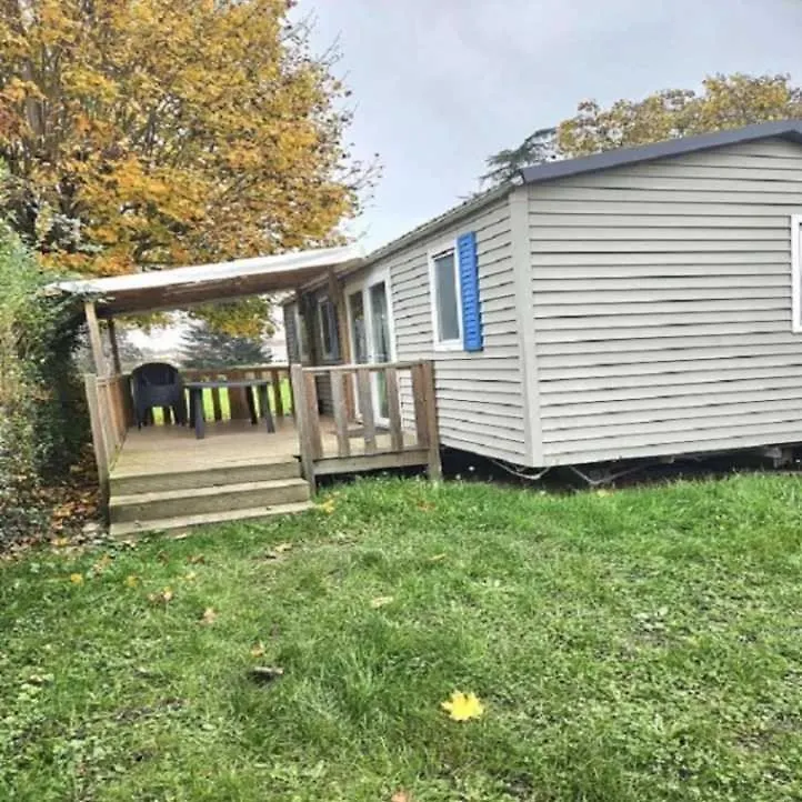 Camping De Charlieu location
